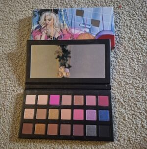 Kylie Jenner Sipping Pretts 21st Birthday Limited-Edition Palette